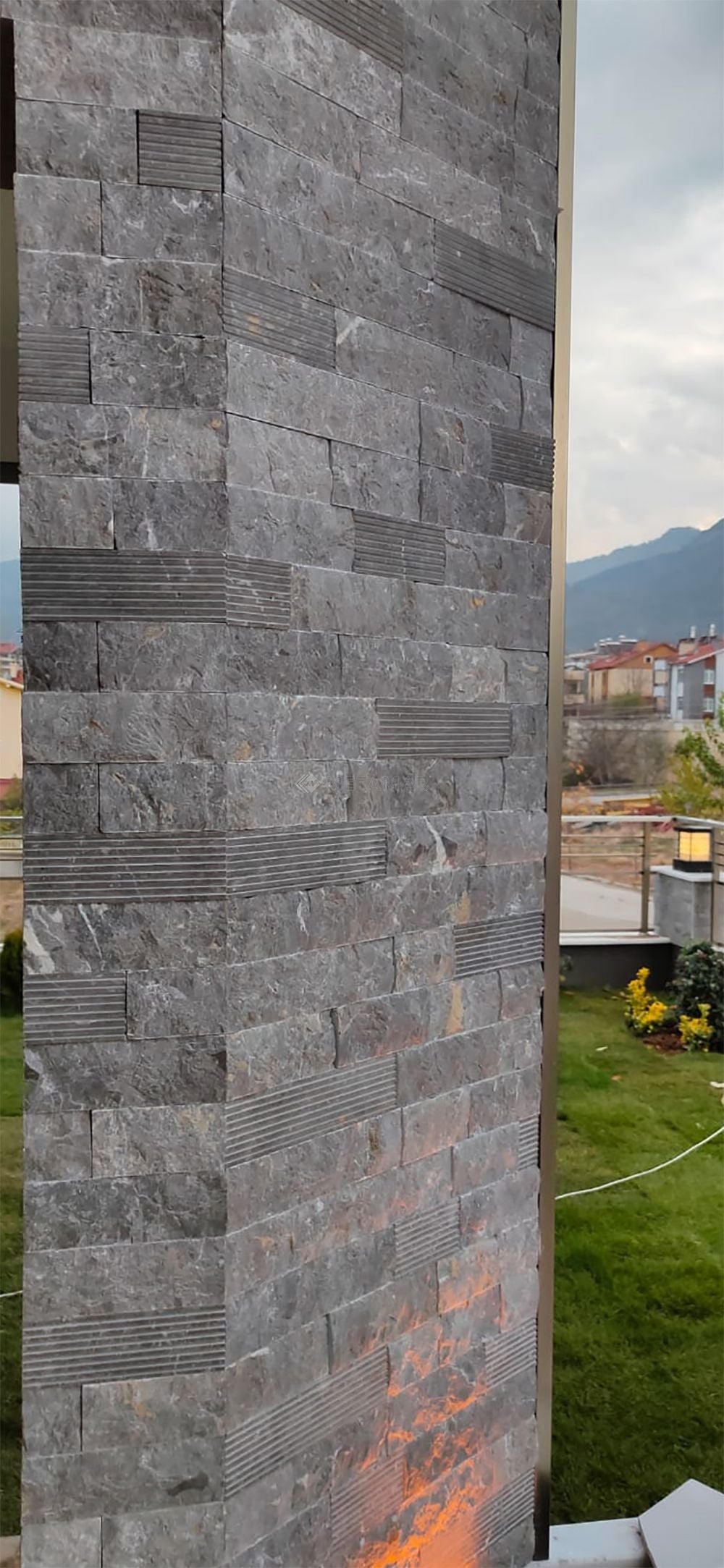 Natural Stone Splitface Tile for Walls &amp; Patios